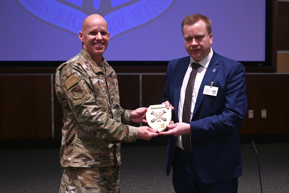 Finland Minister of Defence visits 33rd FW
