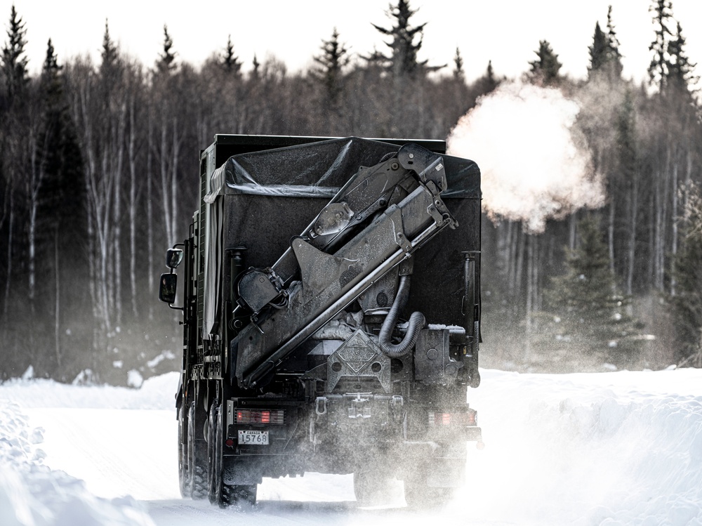 Canadian forces stage MRR during ARCTIC EDGE 2022
