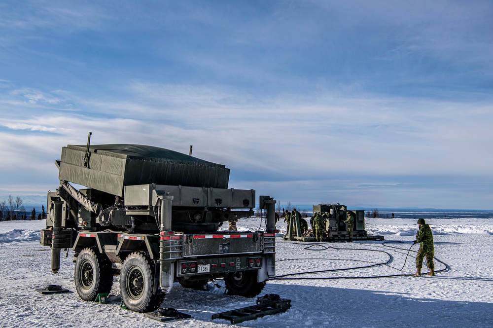Canadian forces stage MRR during ARCTIC EDGE 2022