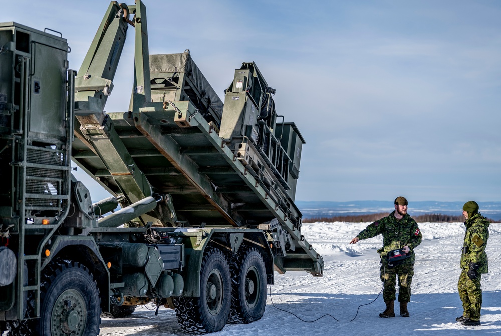 Canadian forces stage MRR during ARCTIC EDGE 2022
