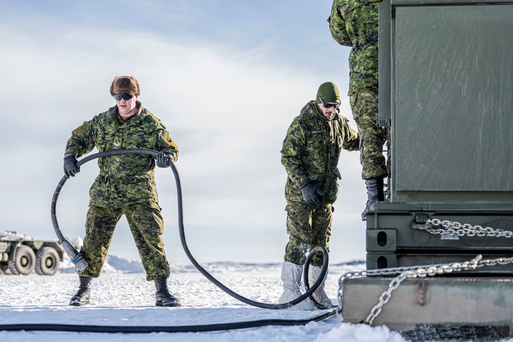 Canadian forces stage MRR during ARCTIC EDGE 2022