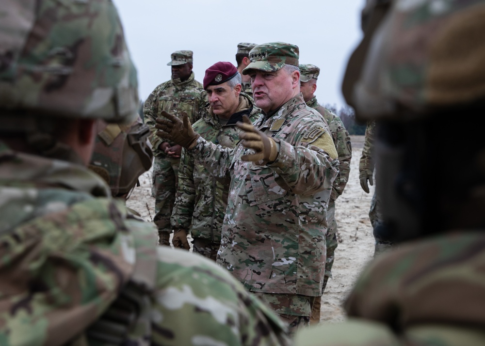 CJCS visits 82nd Airborne Paratroopers in Poland