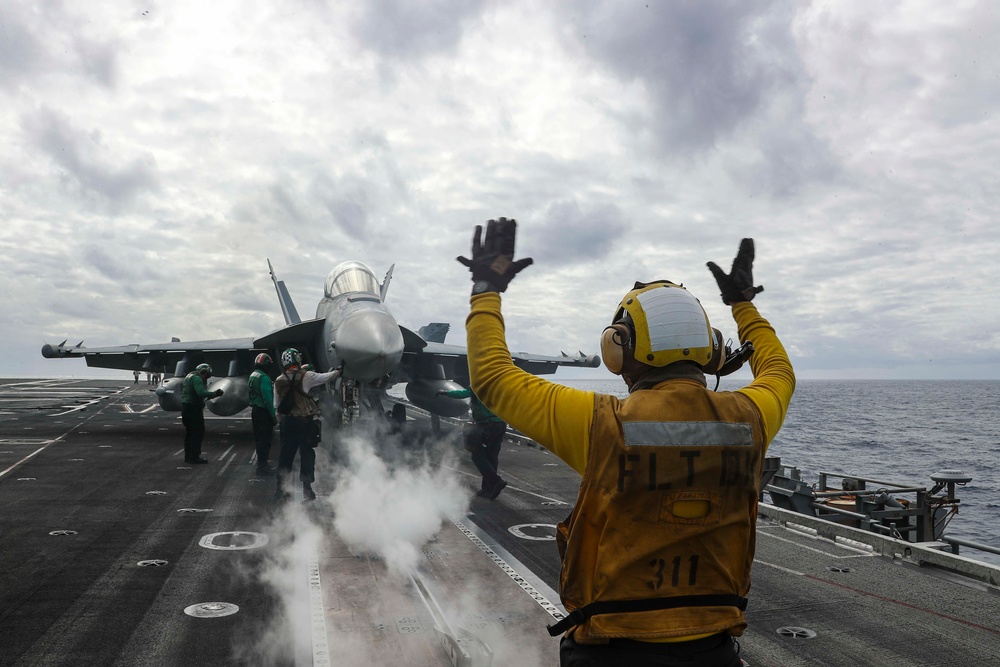 Abraham Lincoln conducts flight operations