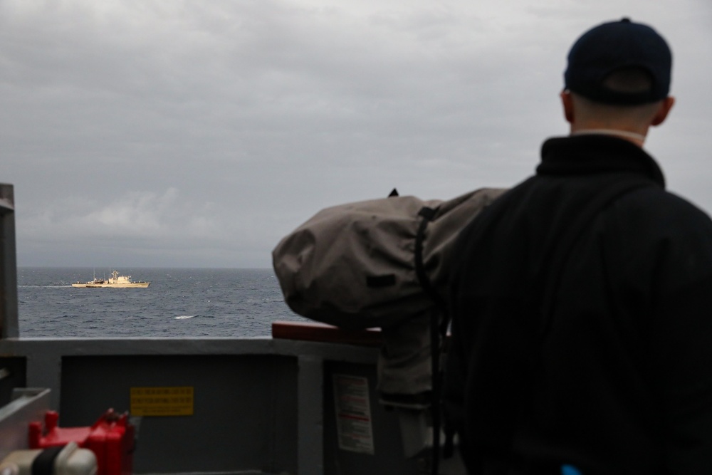 USS Ross conducts naval maneuvering with Cypriot ship
