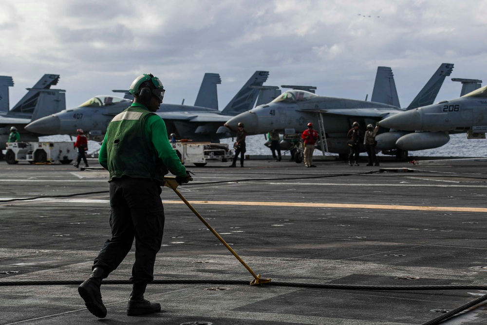 Abraham Lincoln conducts flight operations