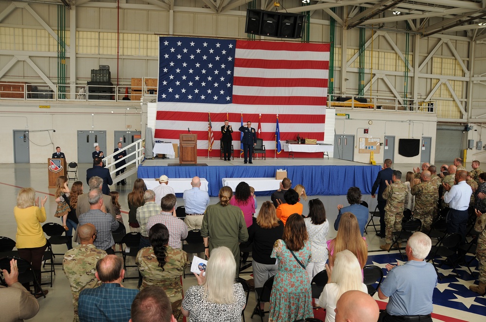 DVIDS - Images - Lt. Col. Manning Retirement Ceremony [Image 5 of 7]