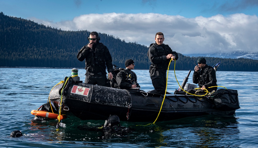 Canadian divers train in Alaska waters