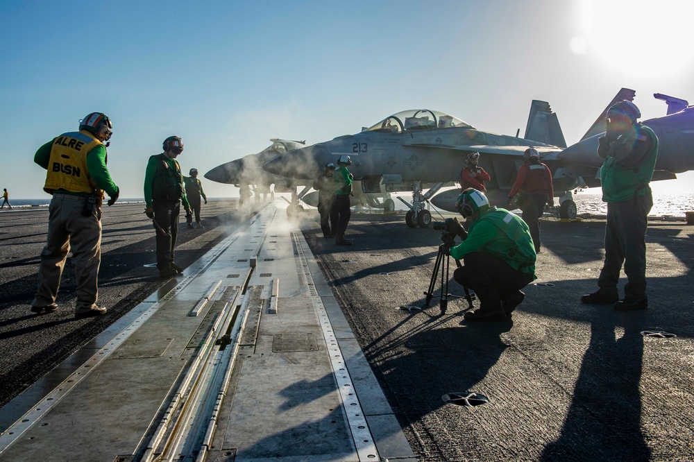 USS George H.W. Bush Begins Tailored Ship’s Training Availability/Final Evaluation Problem (TSTA/FEP)