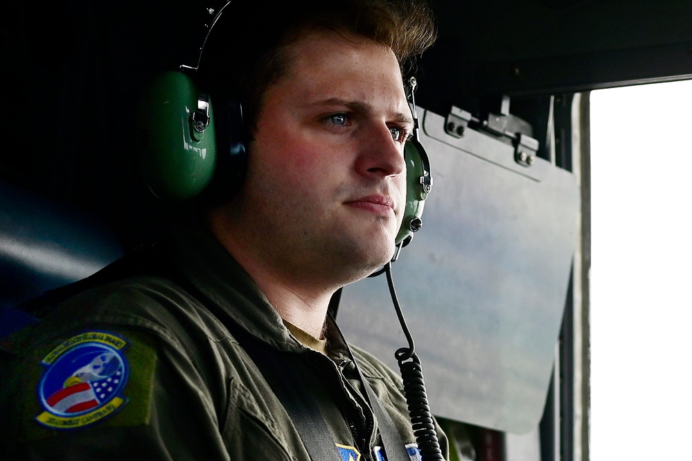 1st Combat Camera captures airlift operations