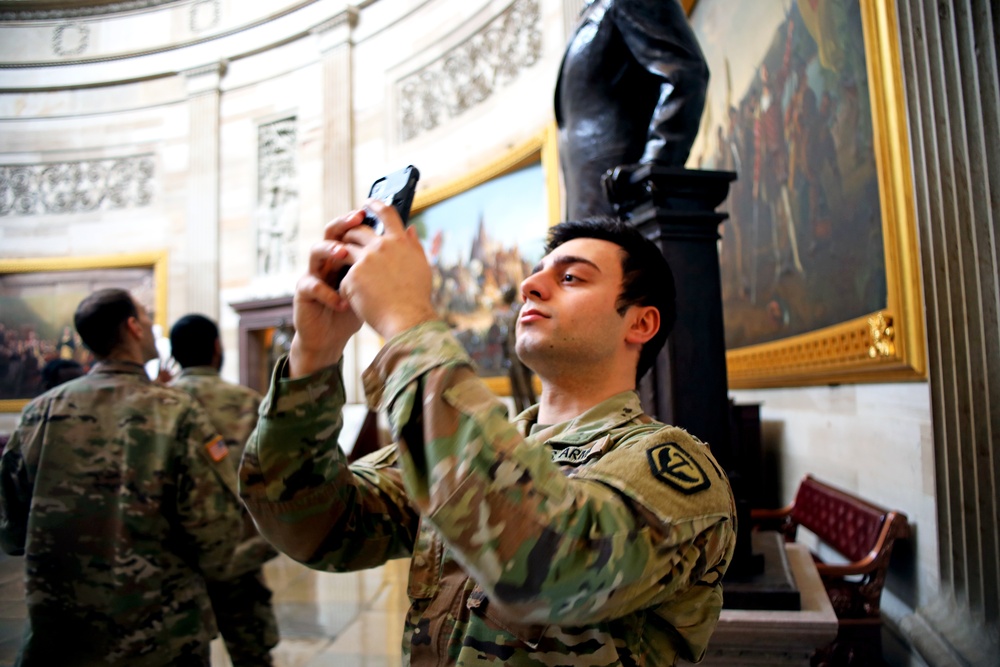 New Jersey Soldiers Invited to Capitol Building