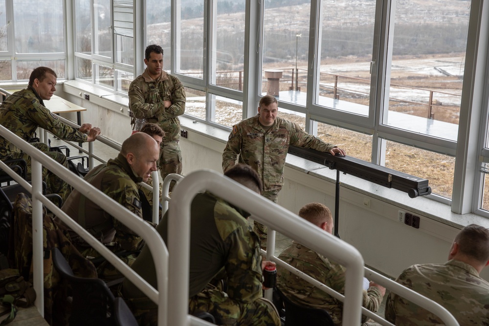 Meeting between U.S. and Czech Soldiers