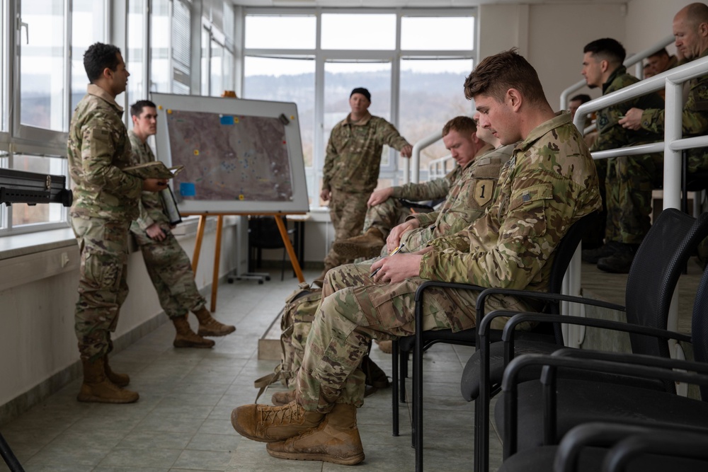 Meeting Between U.S. and Czech Soldiers