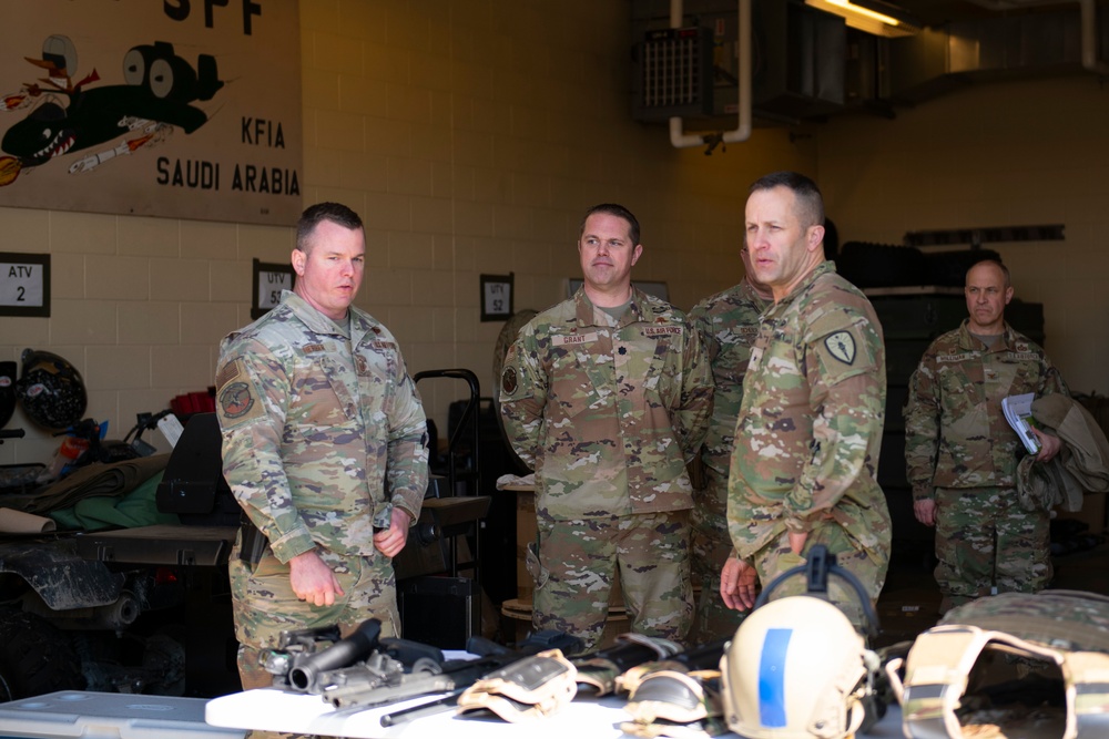 Brigadier General Mann visits the 122nd Fighter Wing