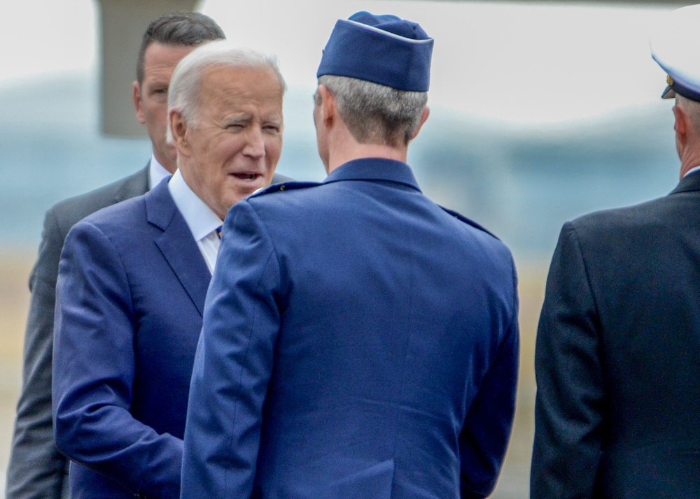 President Biden greets military then addresses veterans