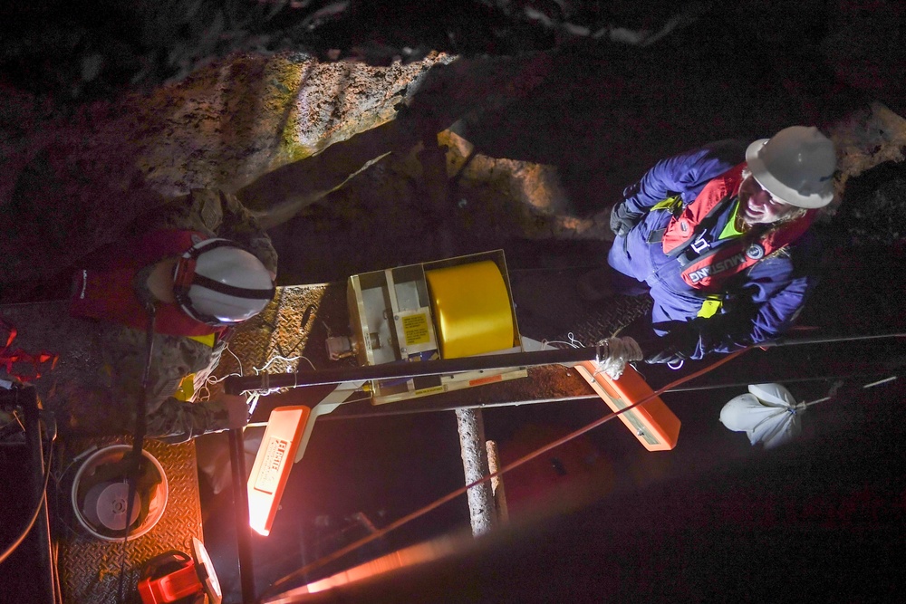 Red Hill Well Oil Skimming