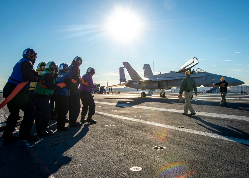 Sailors Practice Firefighting Techniques