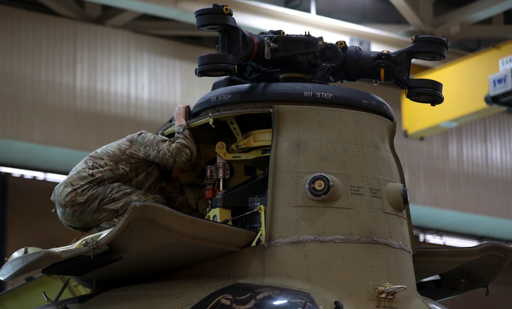 Inspecting the anatomy of a Chinook helicopter