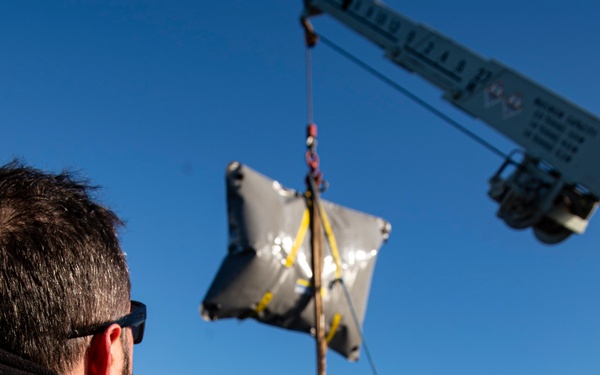 HMCS Brandon stage for MCM dives