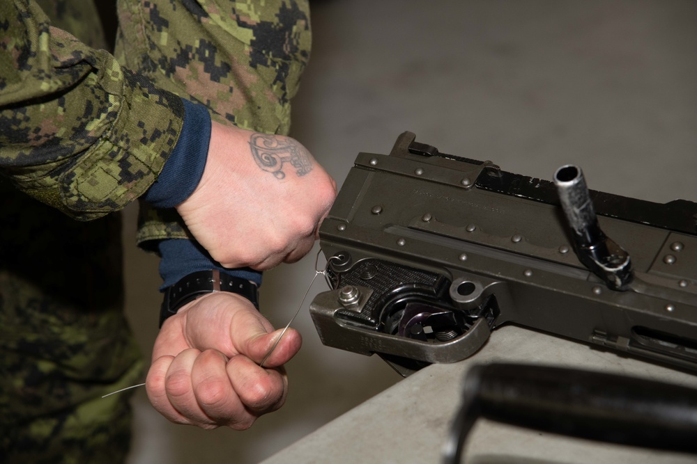 Arming the CH146 Griffon