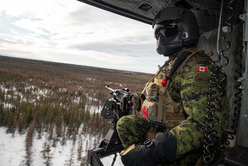 Arming a CH146 Griffon
