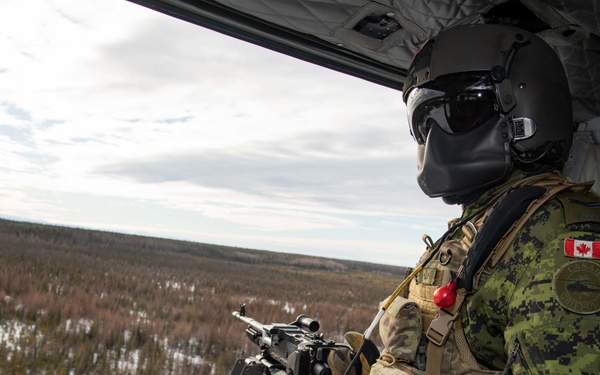 Arming a CH146 Griffon