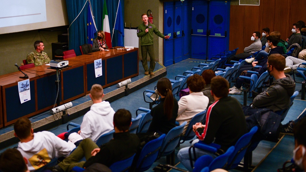 31 FW Airmen mentor Italian aeronautical students