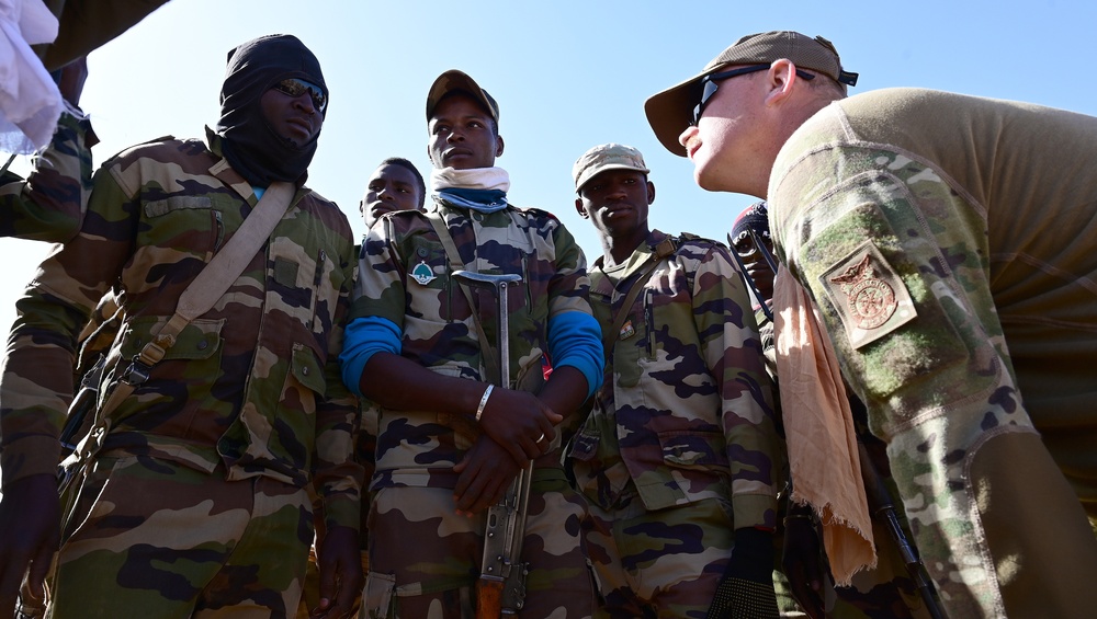 U.S. air advisors strengthen Nigerien defense capabilities