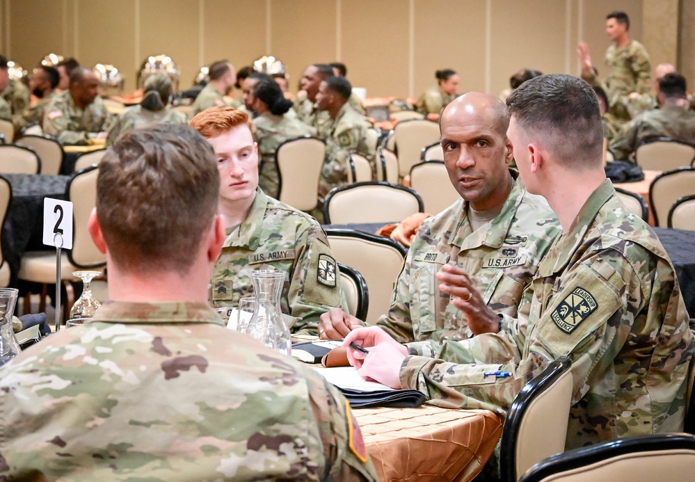 ROTC cadets get mentoring from Army’s top senior leaders