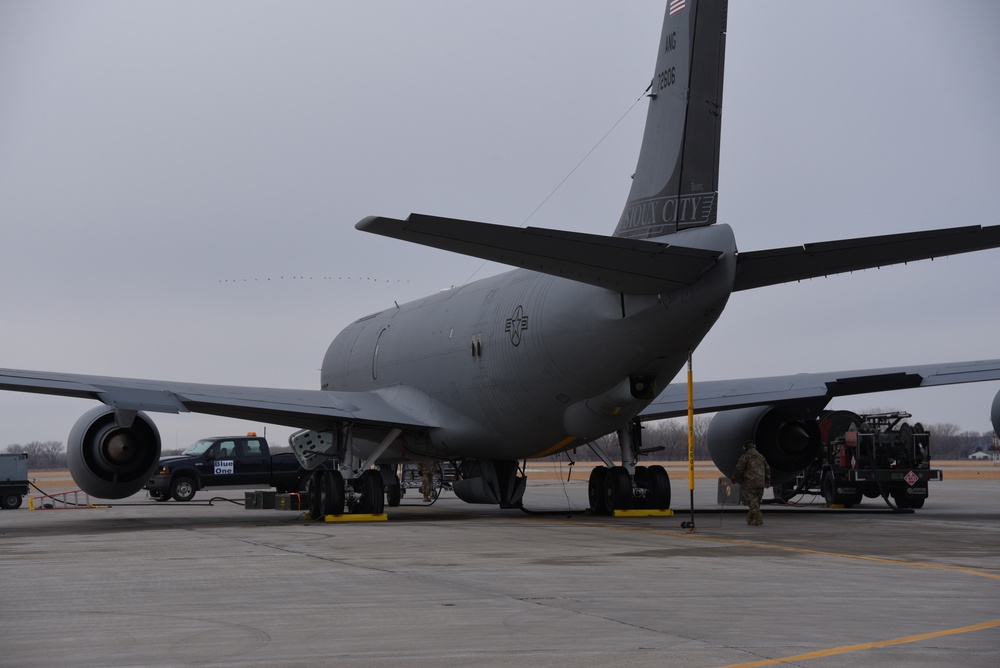 Last day for KC-135 57-2606