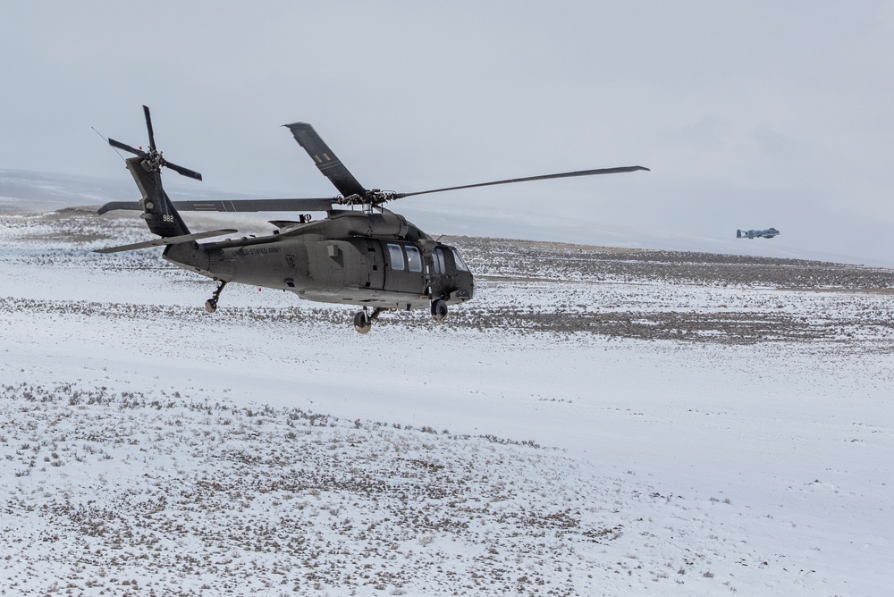 Idaho National Guard trains together for joint combat rescue missions