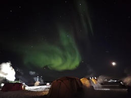 Northern Lights at Ice Camp Queenfish