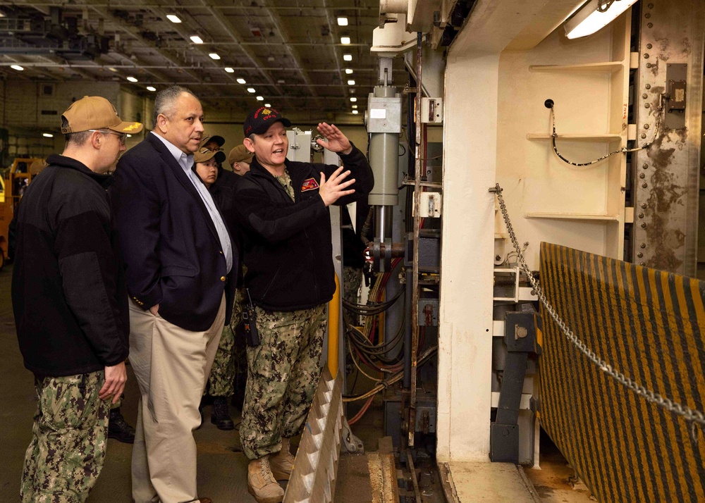 SECNAV Visits GRF