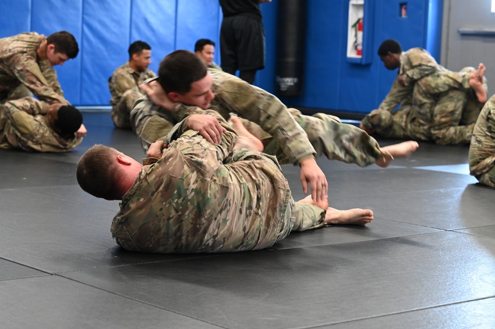 Dvids - Images - U.s. Airmen Participate In Self-protection Combatives 