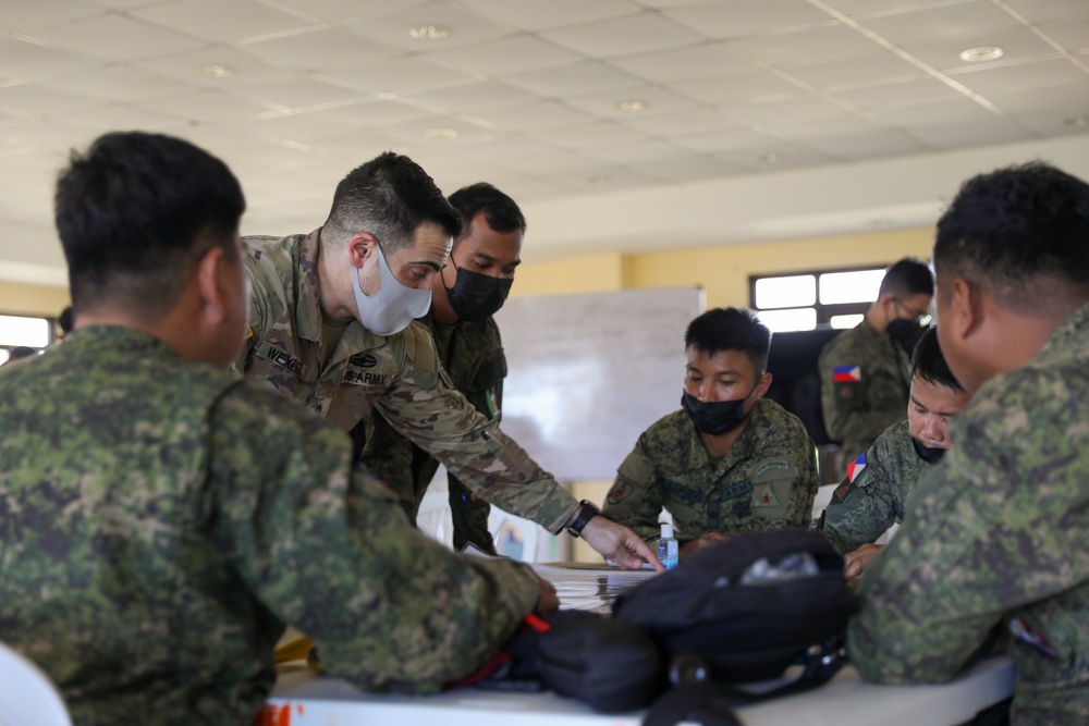 Salaknib 2022 5th SFAB Conducts Intelligence Warfighting Function Combined Interoperability Training