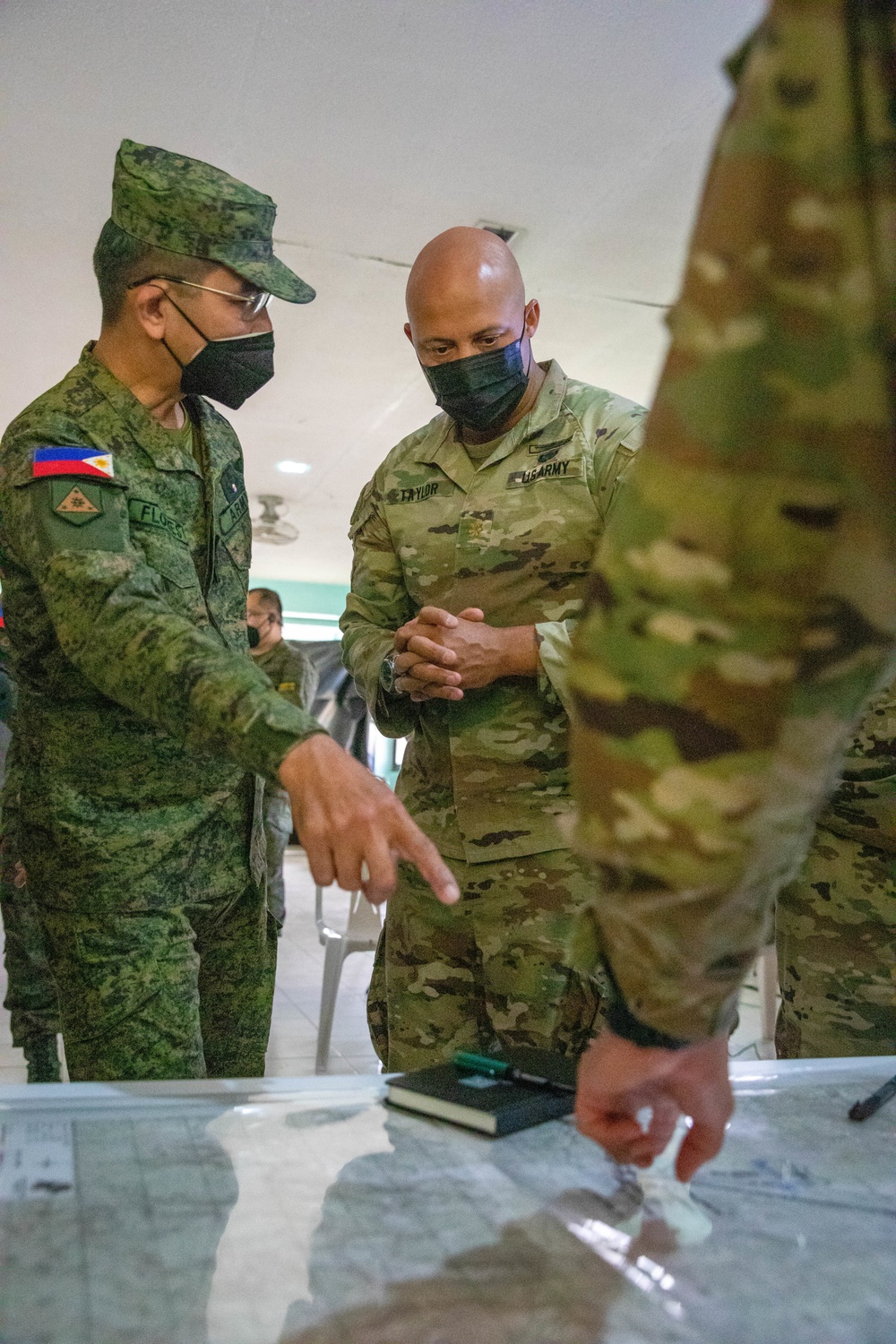 Philippine Army Brig. Gen. Flores gathers with U.S. Military personnel during Salaknib 2022