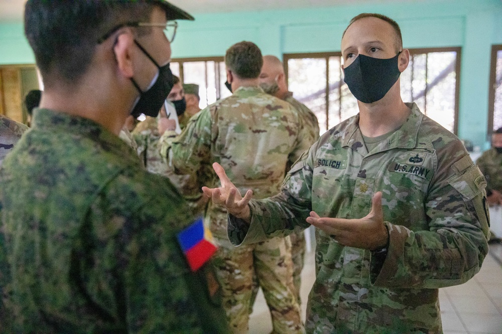 Philippine Army Brig. Gen. Flores gathers with U.S. Military personnel during Salaknib 2022
