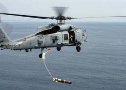 Task Force 70 Helicopter Squadrons Conduct Bi-lateral Training with JMSDF
