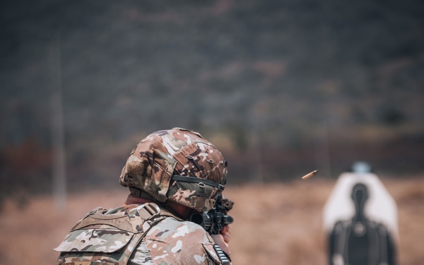 US Army and Royal Thai Army learn shooting skills at HG 22