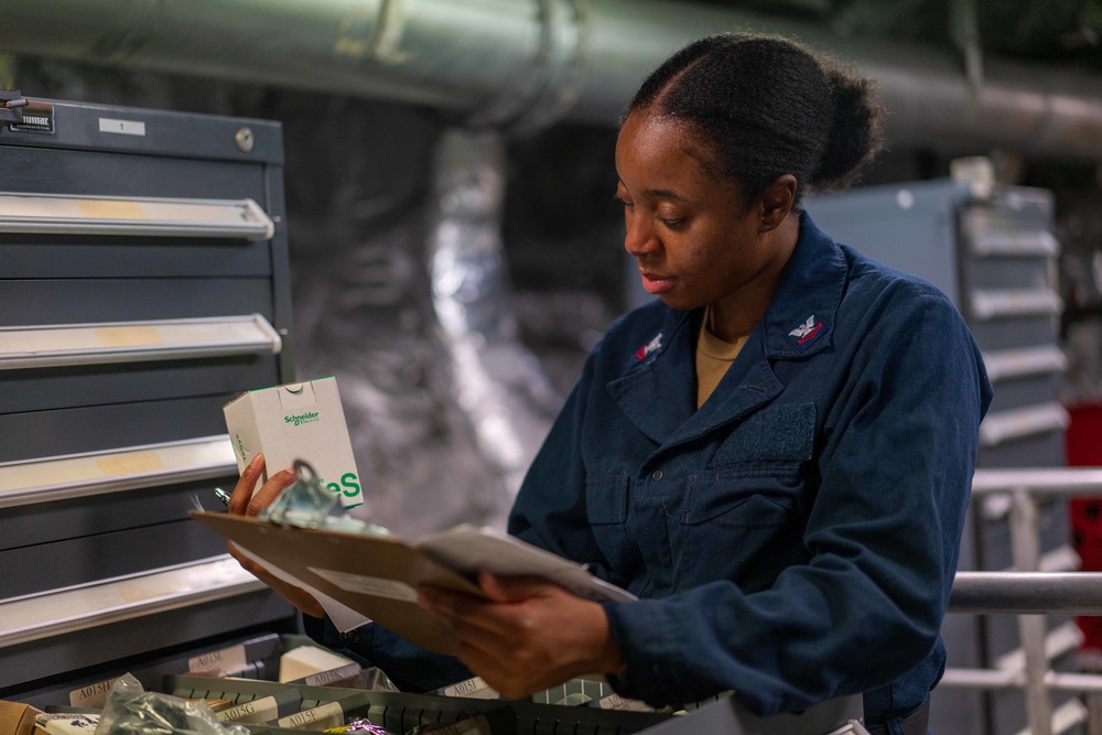 USS Jackson (LCS 6) Sailor Inventories Supplies