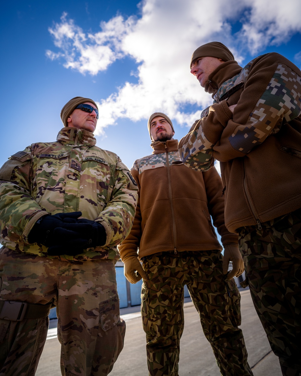 U.S. and Latvian air defenders cross-train on systems during Saber Strike