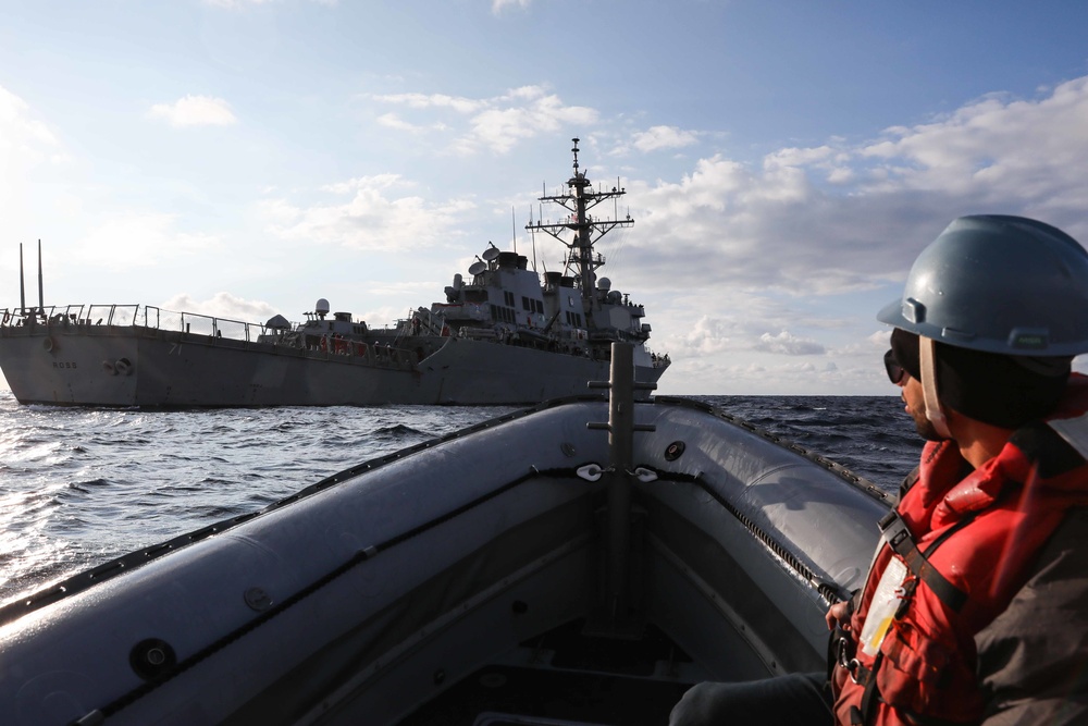 USS Ross commanding officer visits FS Forbin