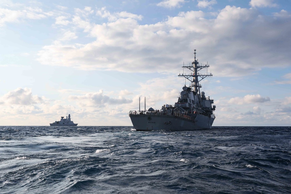 USS Ross commanding officer visits FS Forbin