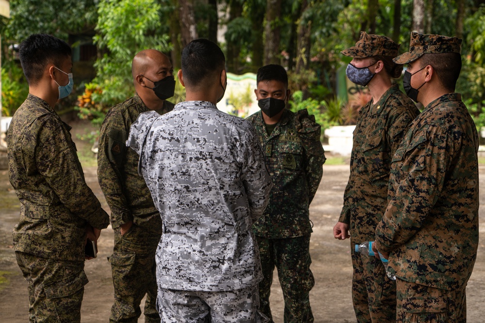 Members of the Armed Forces of the Philippines and U.S. service members combine construction efforts during Balikatan 22