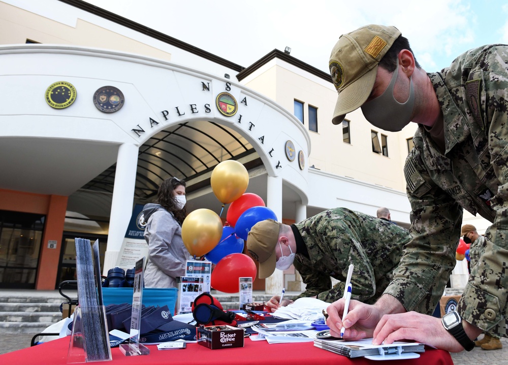 NSA NAPLES KICKS OFF NMCRS ACTIVE DUTY FUND DRIVE