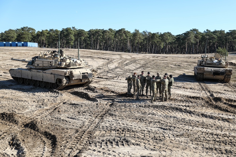 2nd Platoon Bravo Company 2-34 Armored Regiment Tank Maneuvers