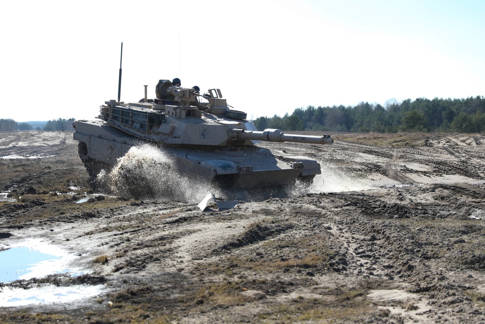 2nd Platoon Bravo Company 2-34 Armored Regiment Tank Maneuvers