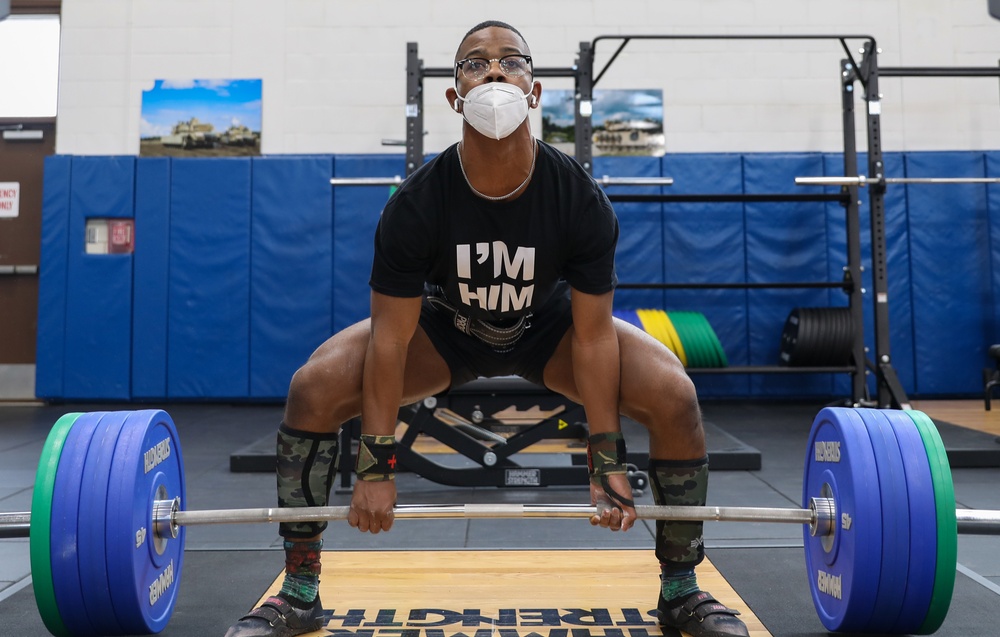 No Pain, No Gain: 1ID Airman Sweeps Powerlifting Competition