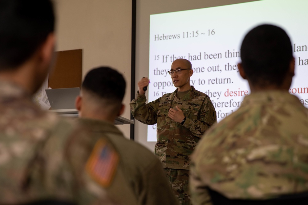 2/34 AR UMT Conducts Service at Saber Strike 22 Czech Republic