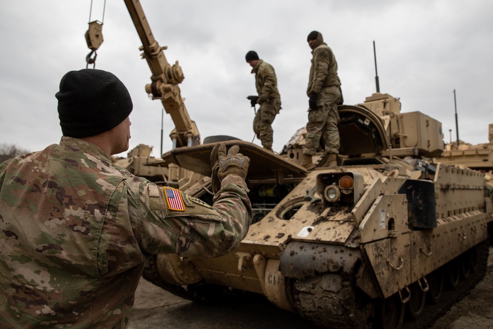 Mechanics Services Bradley Fighting Vehicles at Saber Strike 22 Czech Republic
