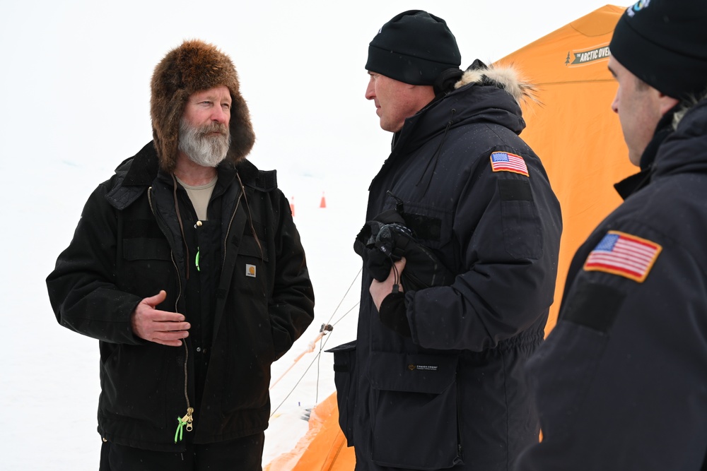 Lt. Gen. Krumm visits Ice Camp Queenfish